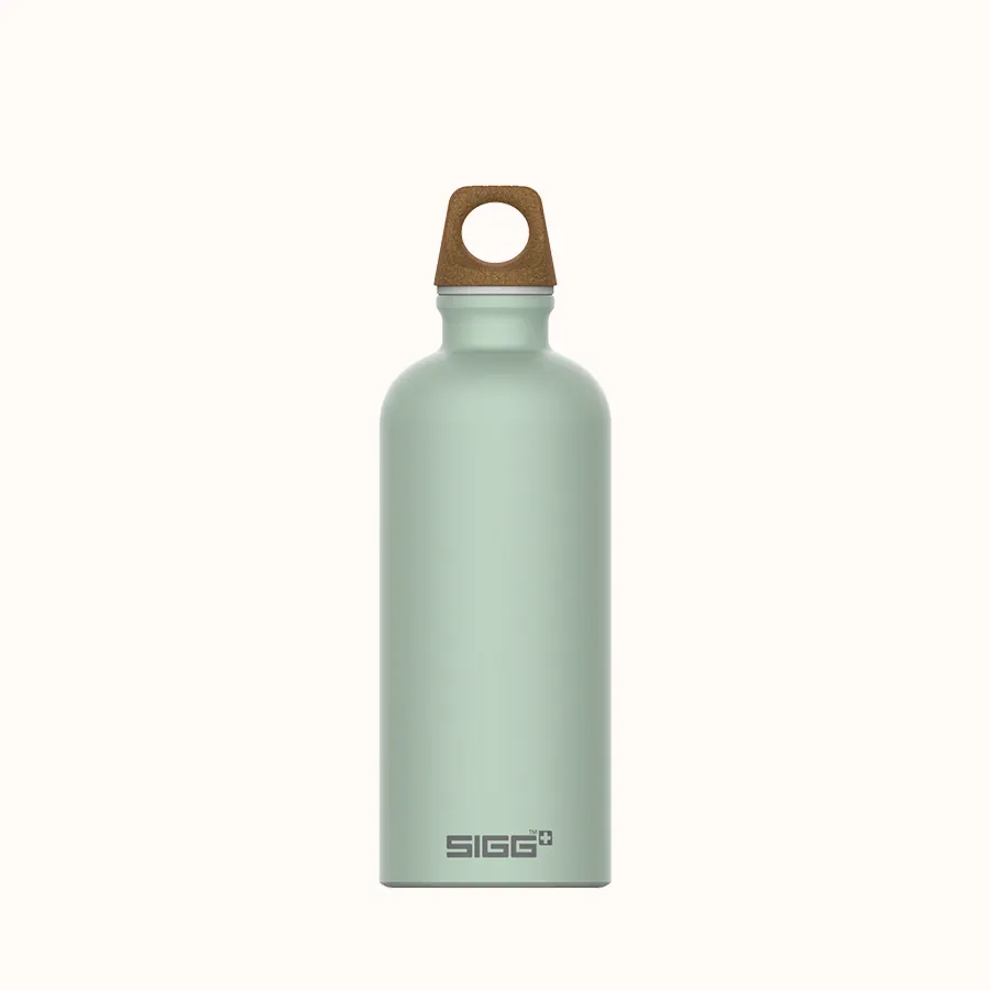 02 water-bottle-traveller-myplanet 1