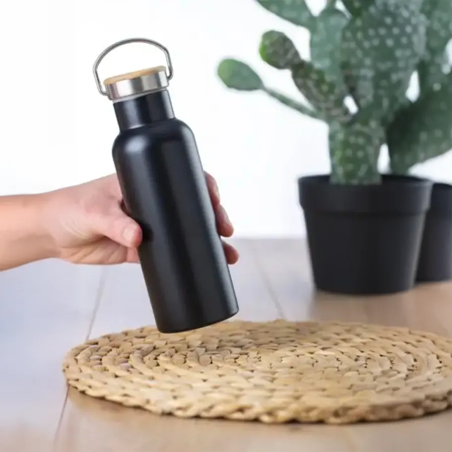 09 Insulated steel bottle -Bamboo lid 5